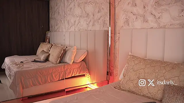 Rosalie vega online show from November 24, 3:01 pm