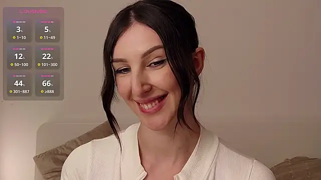 Snapshot of -Allure- chatting on December 13, 8:04 pm -Allure- online show from December 13, 8:04 pm