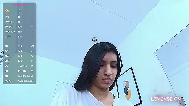 littlee emilyy  online show from December 22, 6:48 pm