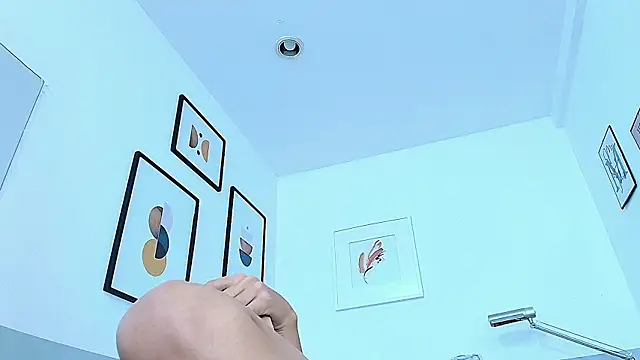 littlee emilyy  online show from December 24, 8:27 pm