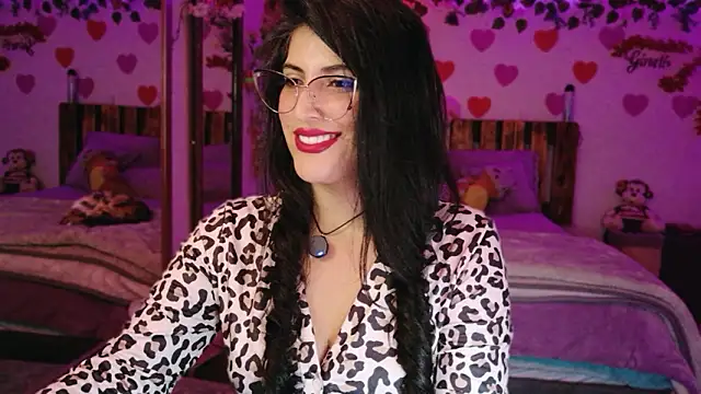 Snapshot of azahar__ziiz chatting on February 26, 1:05 am azahar ziiz online show from February 26, 1:05 am