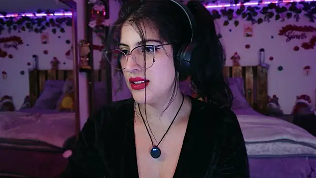 Snapshot of azahar__ziiz chatting on December 21, 8:09 pm azahar ziiz online show from December 21, 8:09 pm