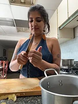 Snapshot of azahar__ziiz chatting on February 11, 4:07 pm azahar ziiz online show from February 11, 4:07 pm