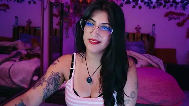 Snapshot of azahar__ziiz chatting on November 30, 10:43 pm azahar ziiz online show from November 30, 10:43 pm