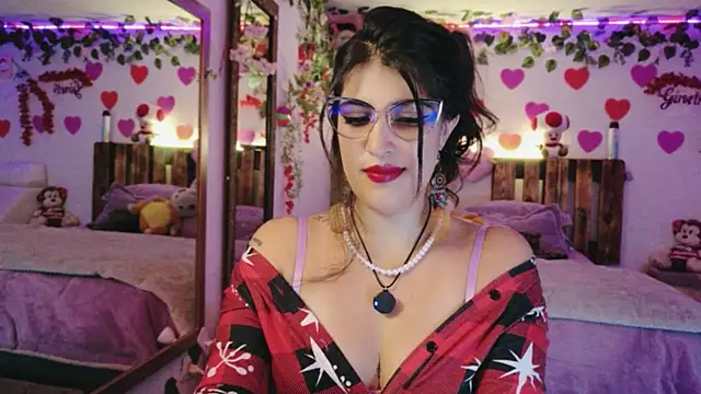 Snapshot of azahar__ziiz chatting on June 27, 11:11 pm azahar ziiz online show from June 27, 11:11 pm