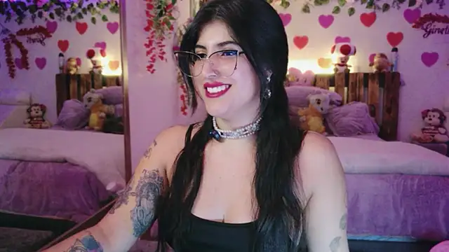 Snapshot of azahar__ziiz chatting on July 13, 11:04 pm azahar ziiz online show from July 13, 11:04 pm