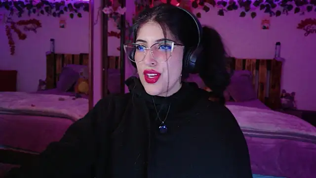 Snapshot of azahar__ziiz chatting on January 8, 11:00 pm azahar ziiz online show from January 8, 11:00 pm