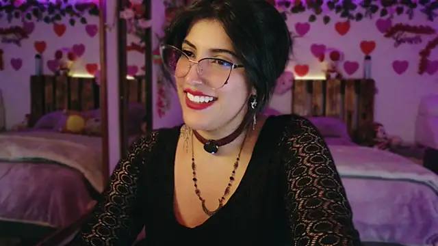 Snapshot of azahar__ziiz chatting on June 11, 2:53 am azahar ziiz online show from June 11, 2:53 am