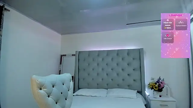 andykiuty online show from September 19, 6:23 pm