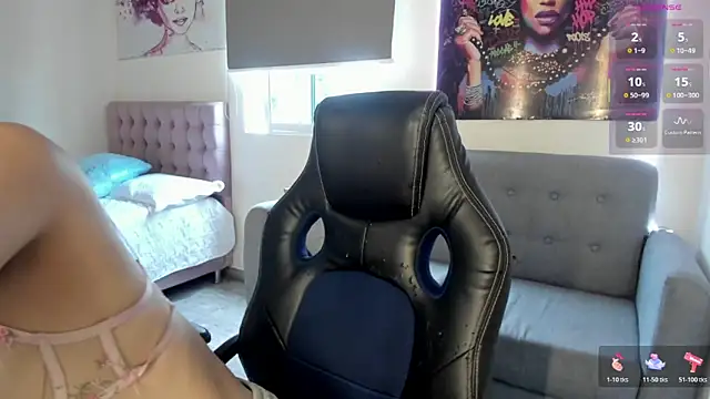 andykiuty online show from April 14, 7:52 pm