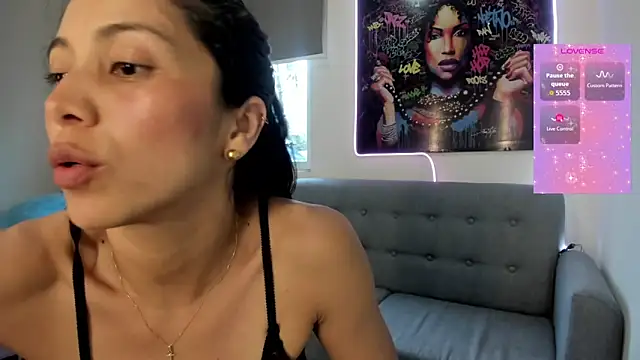 Snapshot of andykiuty chatting on November 5, 8:34 pm andykiuty online show from November 5, 8:34 pm