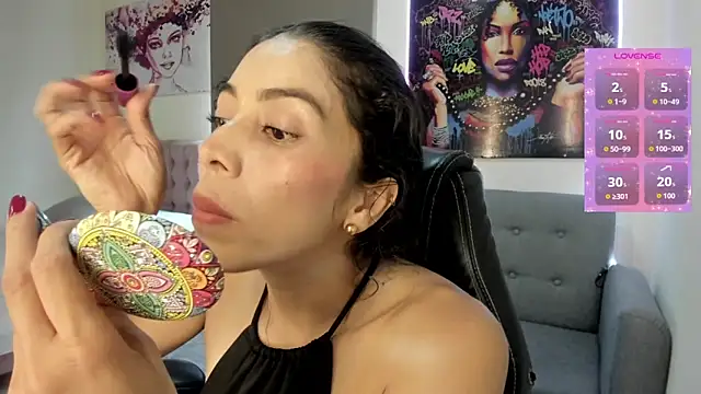 Snapshot of andykiuty chatting on November 20, 8:53 pm andykiuty online show from November 20, 8:53 pm