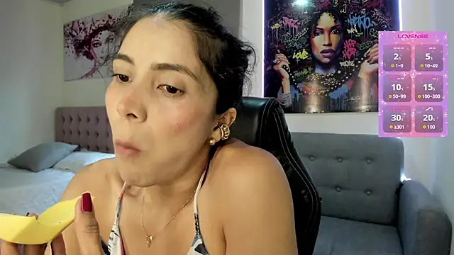 Snapshot of andykiuty chatting on November 24, 8:20 pm andykiuty online show from November 24, 8:20 pm