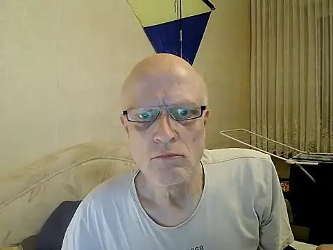 Snapshot of HornyRalfi55 chatting on January 19, 9:34 pm HornyRalfi55 online show from January 19, 9:34 pm