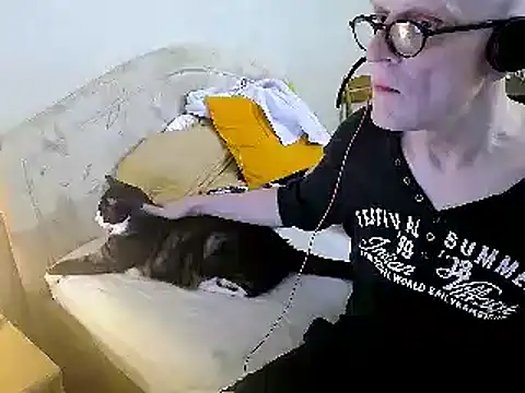 Snapshot of HornyRalfi55 chatting on March 12, 5:38 pm HornyRalfi55 online show from March 12, 5:38 pm