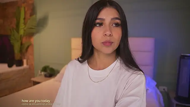 Ashley Jones9 online show from December 5, 2:04 pm