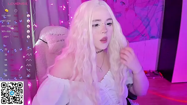 SelenaCute online show from April 24, 11:01 am