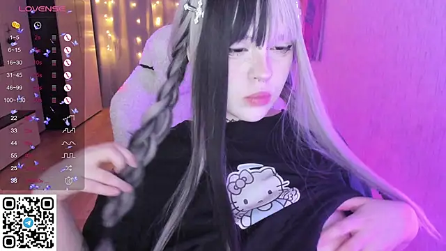 Snapshot of SelenaCute chatting on February 7, 4:42 am SelenaCute online show from February 7, 4:42 am