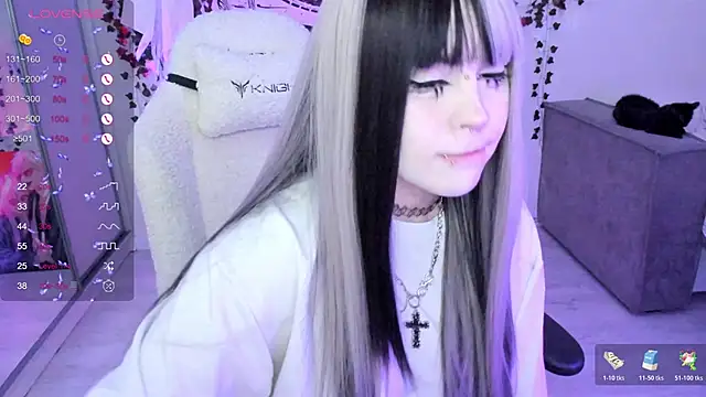 Snapshot of SelenaCute chatting on November 10, 5:34 am SelenaCute online show from November 10, 5:34 am