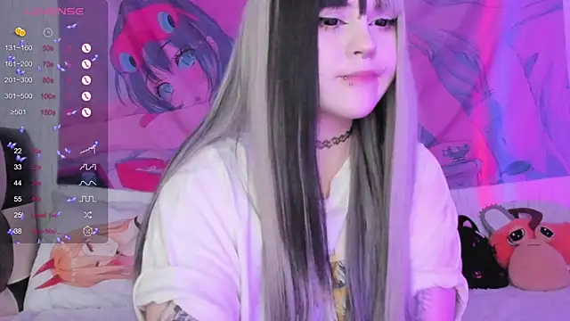 Snapshot of SelenaCute chatting on December 5, 5:39 am SelenaCute online show from December 5, 5:39 am