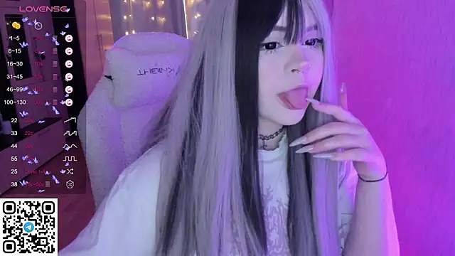 SelenaCute online show from April 11, 4:31 am