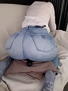 Silvia Zeno online show from March 5, 12:35 pm