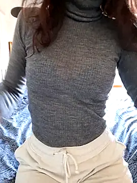 Snapshot of Silvia_Zeno chatting on February 5, 12:01 pm Silvia Zeno online show from February 5, 12:01 pm