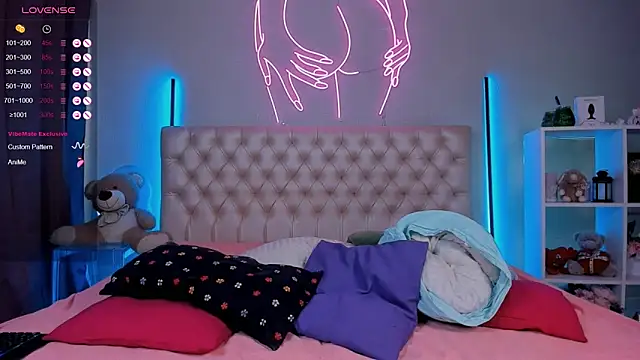 Jess Lui online show from March 23, 4:05 am