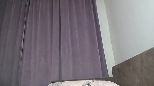 LadyMilfxxx online show from February 15, 4:50 pm