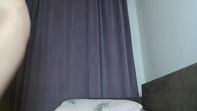 Snapshot of LadyMilfxxx chatting on July 6, 5:26 pm LadyMilfxxx online show from July 6, 5:26 pm