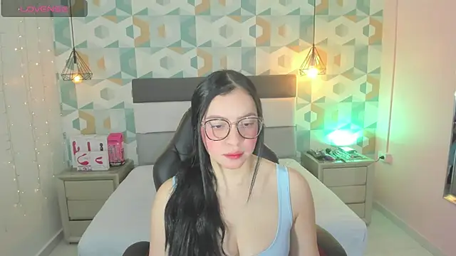 Snapshot of megancero chatting on February 21, 12:38 pm megancero online show from February 21, 12:38 pm