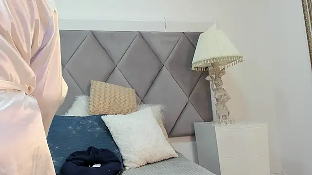 MiaMancini online show from November 20, 8:53 pm