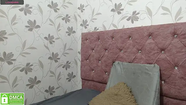 Snapshot of gabriella_27 chatting on February 3, 12:25 pm gabriella 27 online show from February 3, 12:25 pm