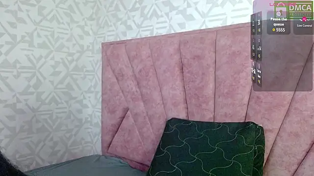 Snapshot of gabriella_27 chatting on February 15, 12:54 pm gabriella 27 online show from February 15, 12:54 pm