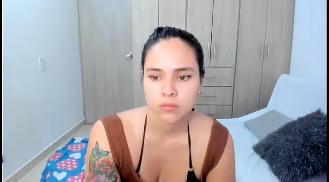 Snapshot of Hana_Zurah chatting on January 30, 10:51 pm Hana Zurah online show from January 30, 10:51 pm