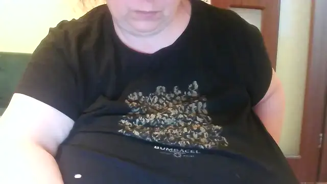 Nataliesbestjuggs online show from March 15, 6:26 pm