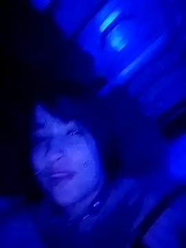 sarah benjjaminn online show from April 21, 9:38 am