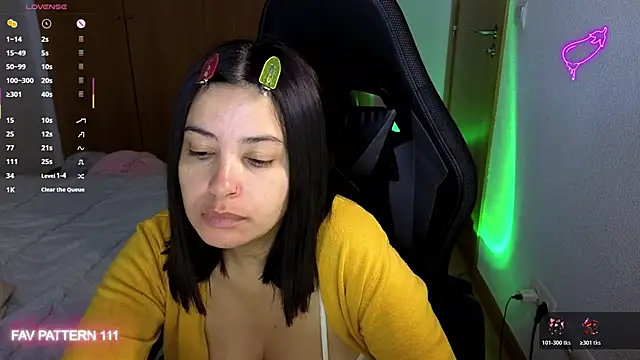 AnnaQueen online show from March 27, 2:31 am