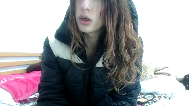 Snapshot of AnnieSexDoll chatting on January 6, 8:40 am AnnieSexDoll online show from January 6, 8:40 am