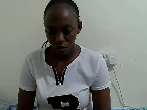 Snapshot of lizbela1 chatting on November 15, 1:31 am lizbela1 online show from November 15, 1:31 am