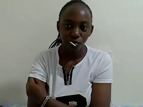 Snapshot of lizbela1 chatting on November 25, 1:39 am lizbela1 online show from November 25, 1:39 am