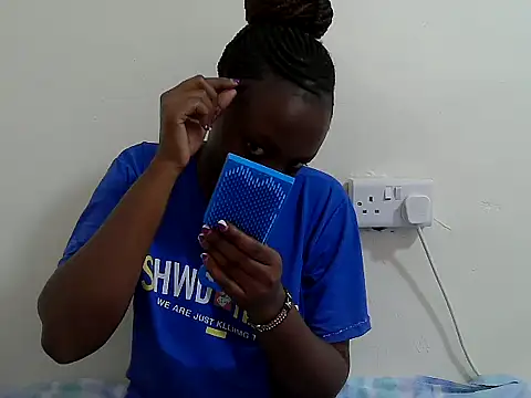 Snapshot of lizbela1 chatting on October 13, 10:06 am lizbela1 online show from October 13, 10:06 am