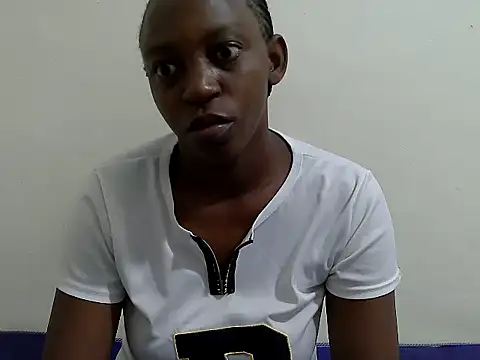 lizbela1 online show from April 2, 3:35 am