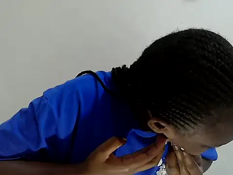 Snapshot of lizbela1 chatting on November 18, 9:01 am lizbela1 online show from November 18, 9:01 am