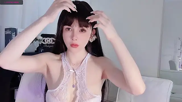 Snapshot of lvy-w chatting on October 8, 7:43 am lvy-w online show from October 8, 7:43 am