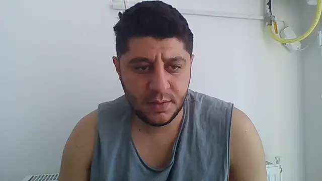 Snapshot of erkekkkadam chatting on February 9, 11:25 am erkekkkadam online show from February 9, 11:25 am