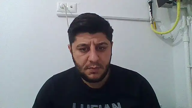 Snapshot of erkekkkadam chatting on February 22, 8:20 pm erkekkkadam online show from February 22, 8:20 pm