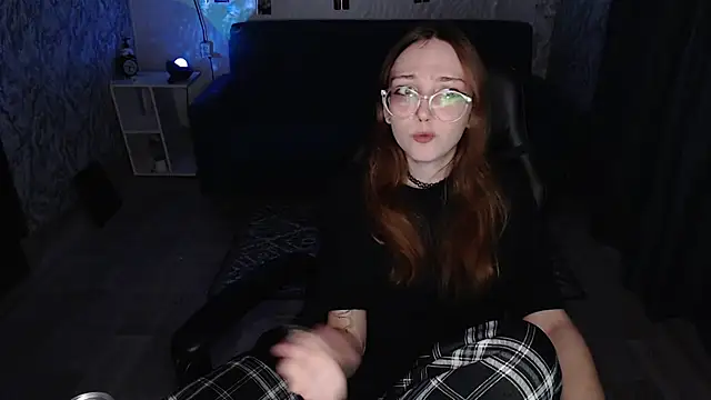 AmeliaKamishiro online show from June 24, 11:24 pm