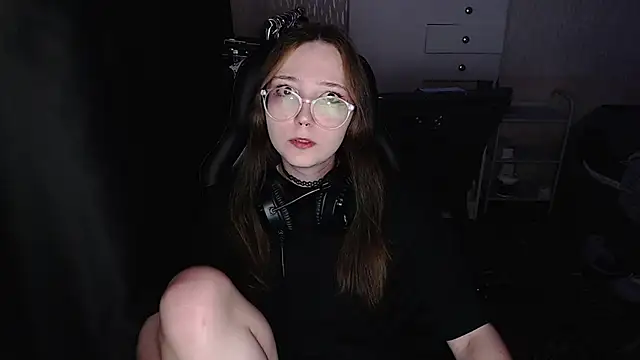 AmeliaKamishiro online show from December 19, 2:52 pm