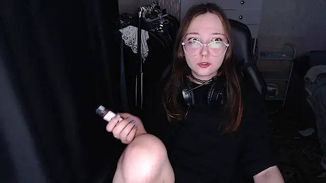 AmeliaKamishiro online show from December 21, 9:44 am